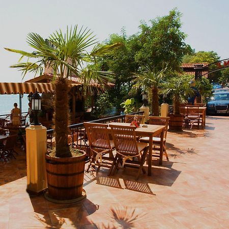 At The American'S Hotel Pomorie Exteriör bild