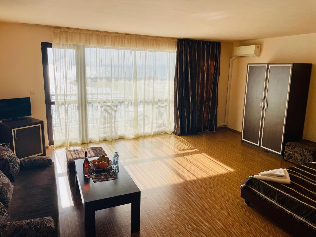 At The American'S Hotel Pomorie Exteriör bild