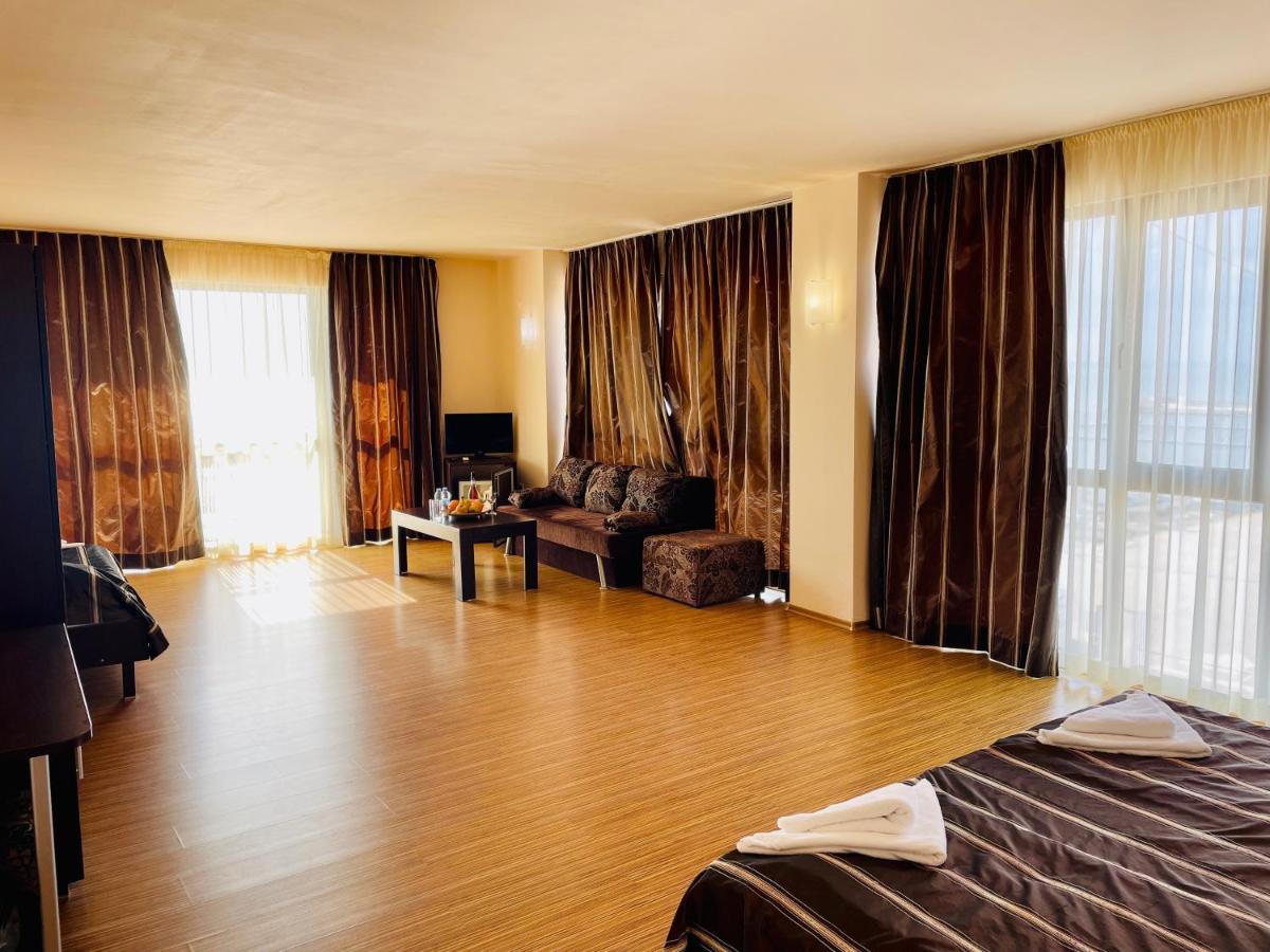 At The American'S Hotel Pomorie Exteriör bild