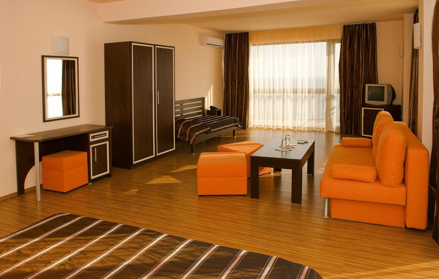 At The American'S Hotel Pomorie Exteriör bild